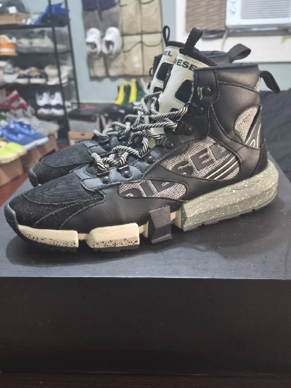 Diesel Men's S-Padola Mid Trek Sneakers Mens 11 EUC